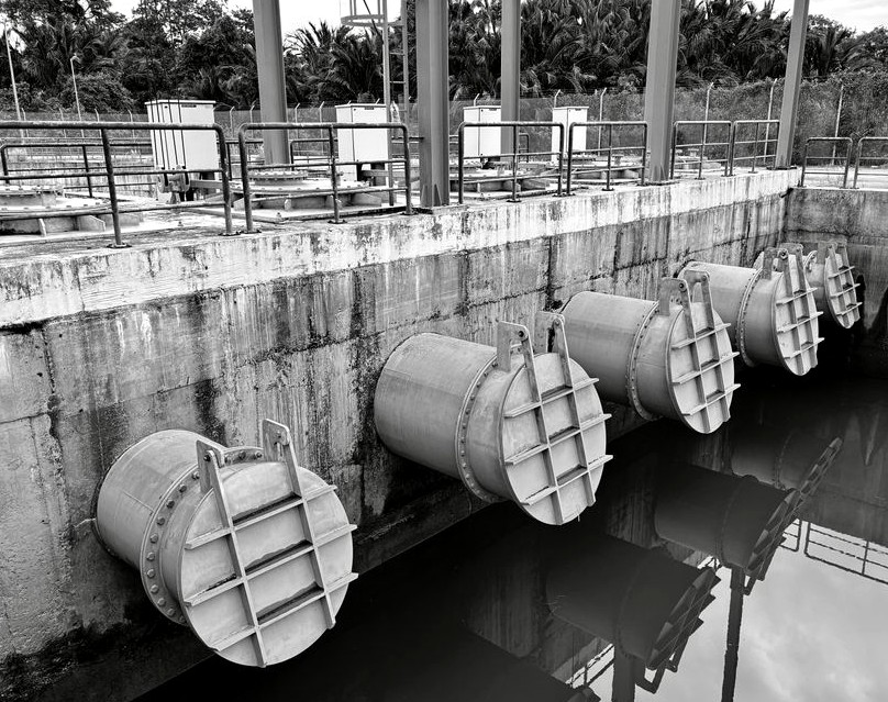 Stock photo of effluent filter cleaning work